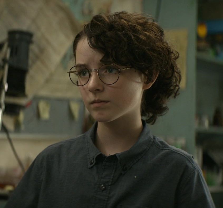 Pheobe Spengler  vinyl figure collectible - Main Image 2