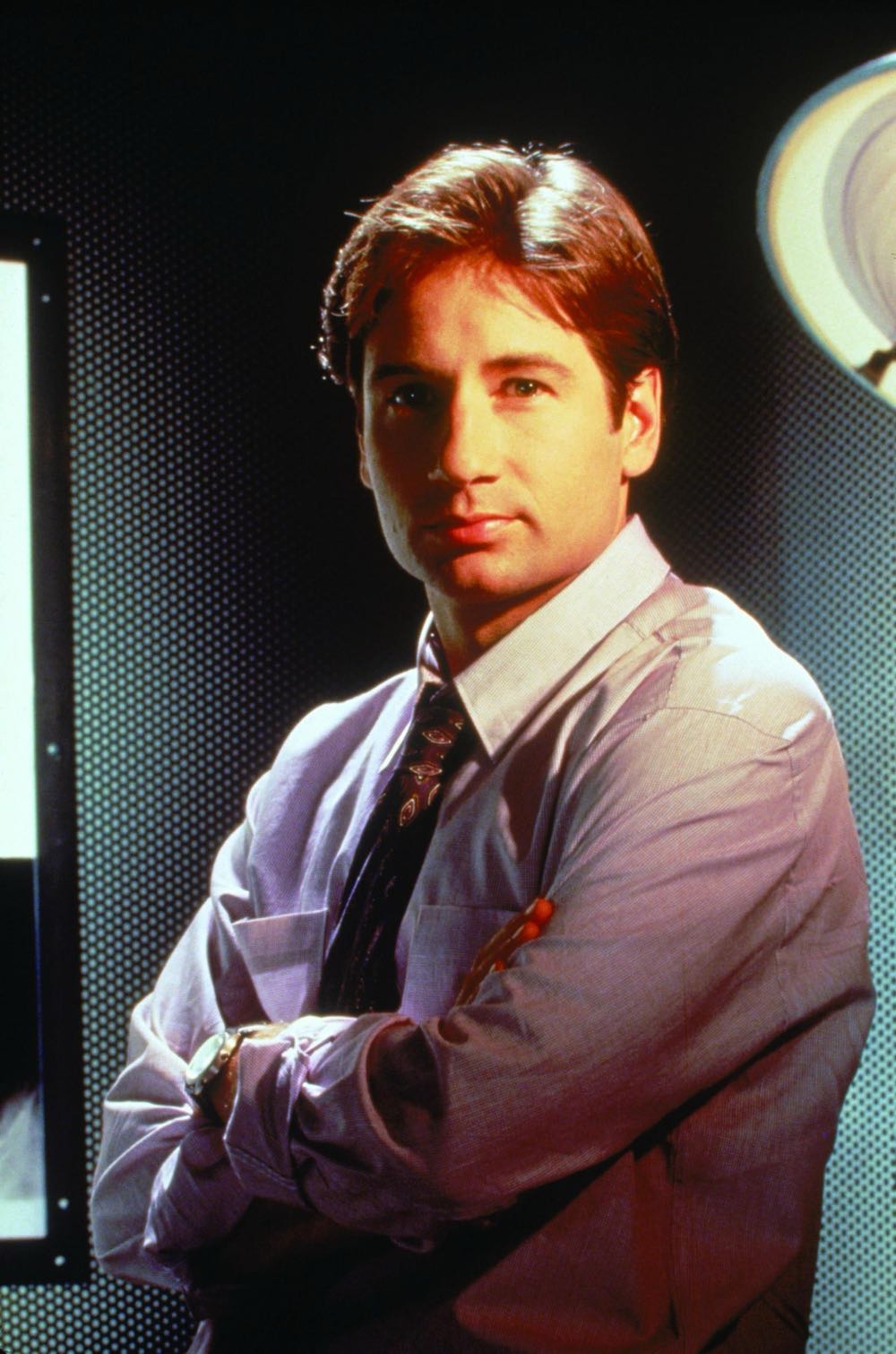 X-Files -1614- Fox Mulder - X-Files vinyl figure collectible [Barcode 889698801584] - Main Image 4