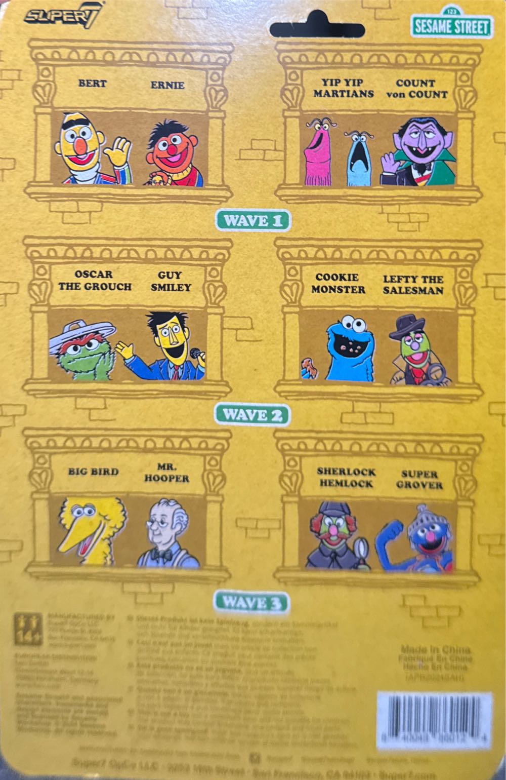 Sherlock Hemlock  vinyl figure collectible [Barcode 840049860124] - Main Image 2