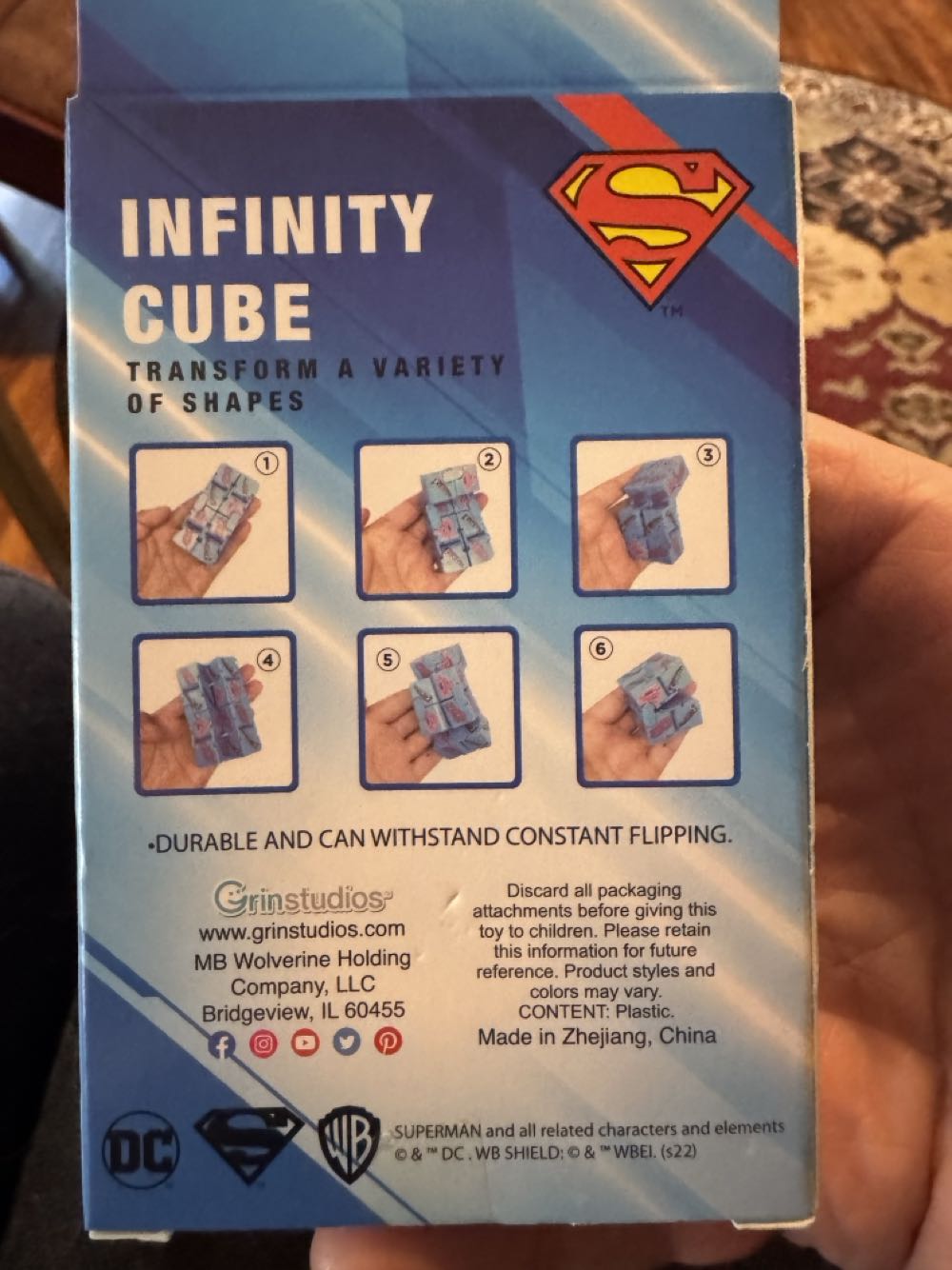 Superman infinity Cube  vinyl figure collectible - Main Image 2