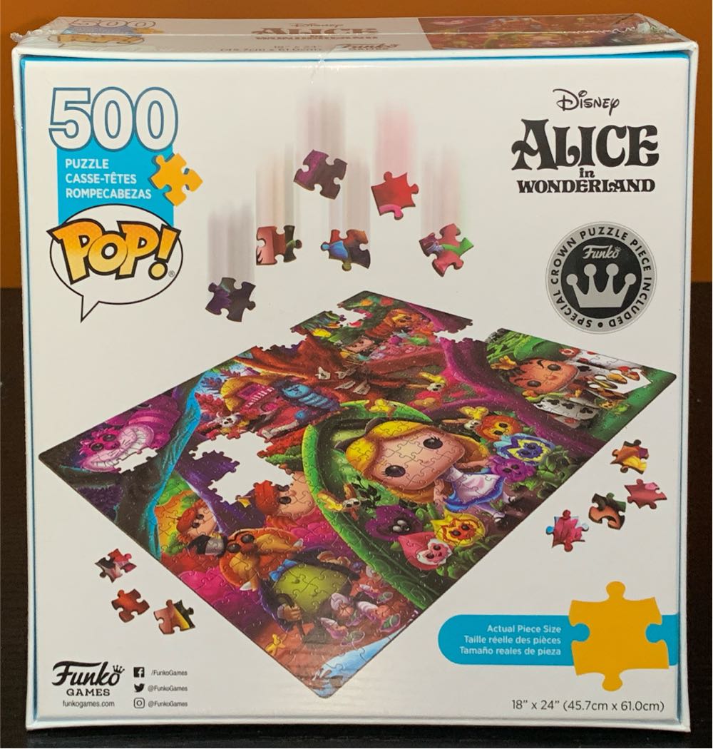 Alice In Wonderland - Alice in Wonderland vinyl figure collectible [Barcode 889698721653] - Main Image 3