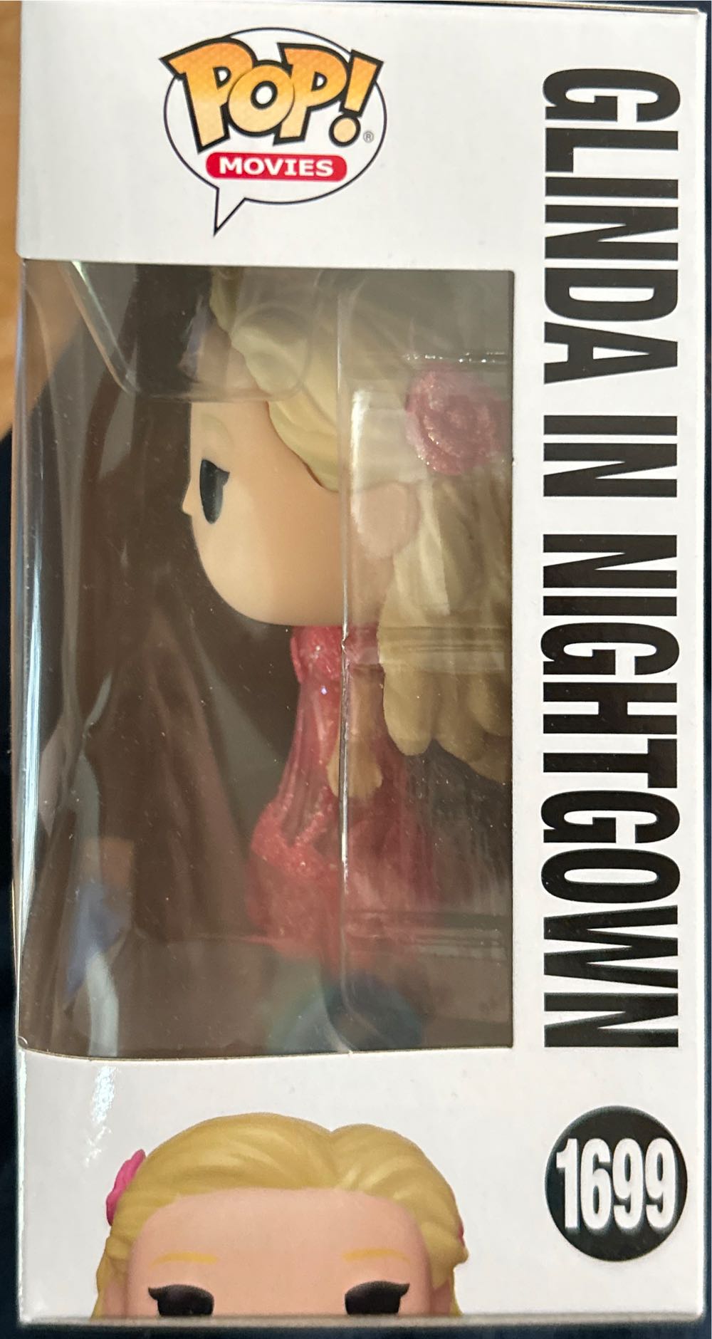 1699-Glinda In Nightgown - The Wizard of Oz vinyl figure collectible [Barcode 889698828567] - Main Image 4