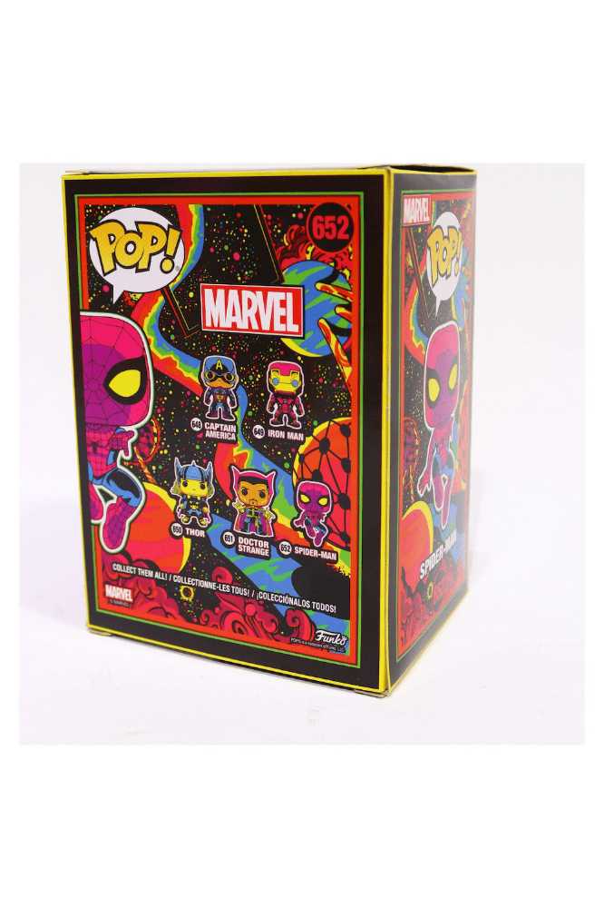 Spider-man - Marvel Universe vinyl figure collectible [Barcode 889698864831] - Main Image 4