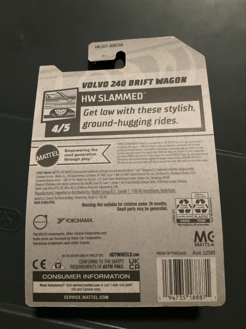 Volvo 240 Drift Wagon-Hot Wheels HW Slammed  vinyl figure collectible [Barcode 194735188871] - Main Image 2