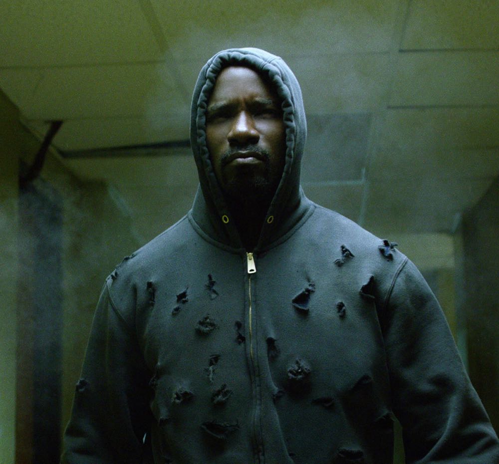 Luke Cage (2016-2018)  vinyl figure collectible - Main Image 2