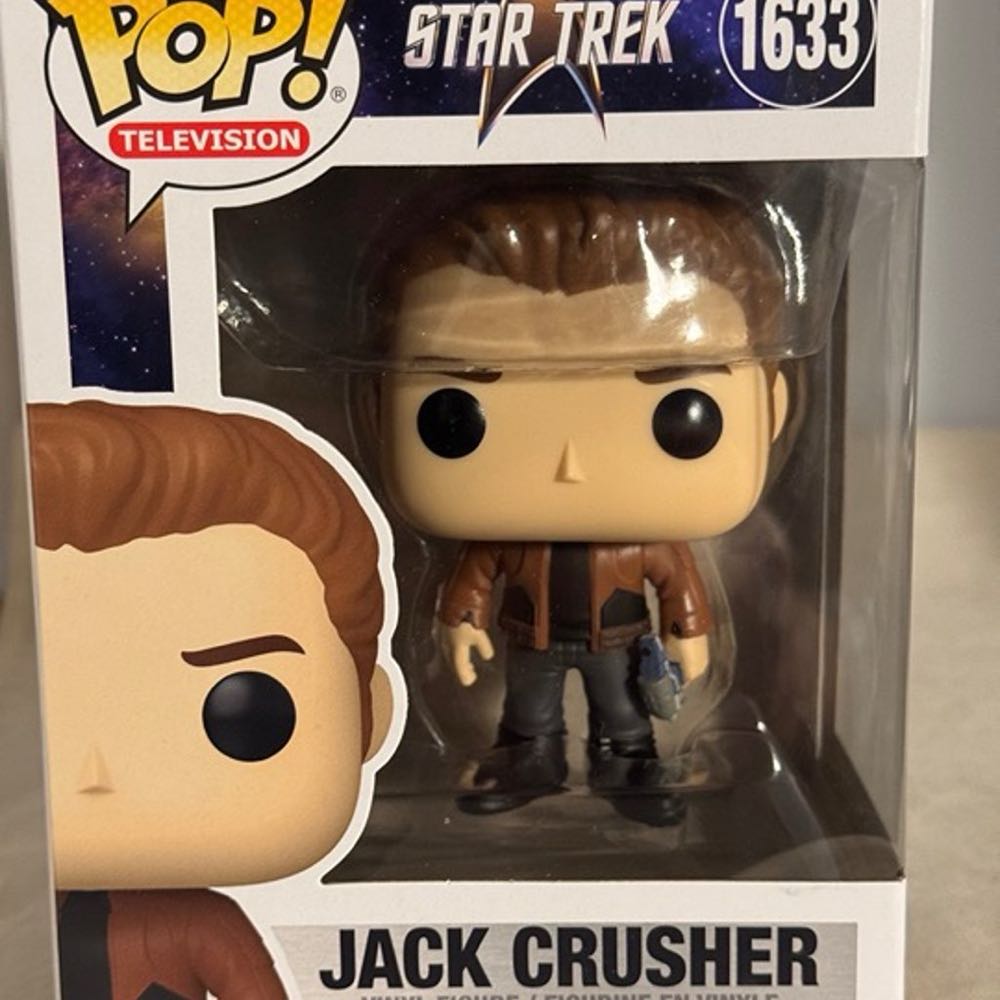 Jack Crusher - Star Trek vinyl figure collectible [Barcode 889698800563] - Main Image 2