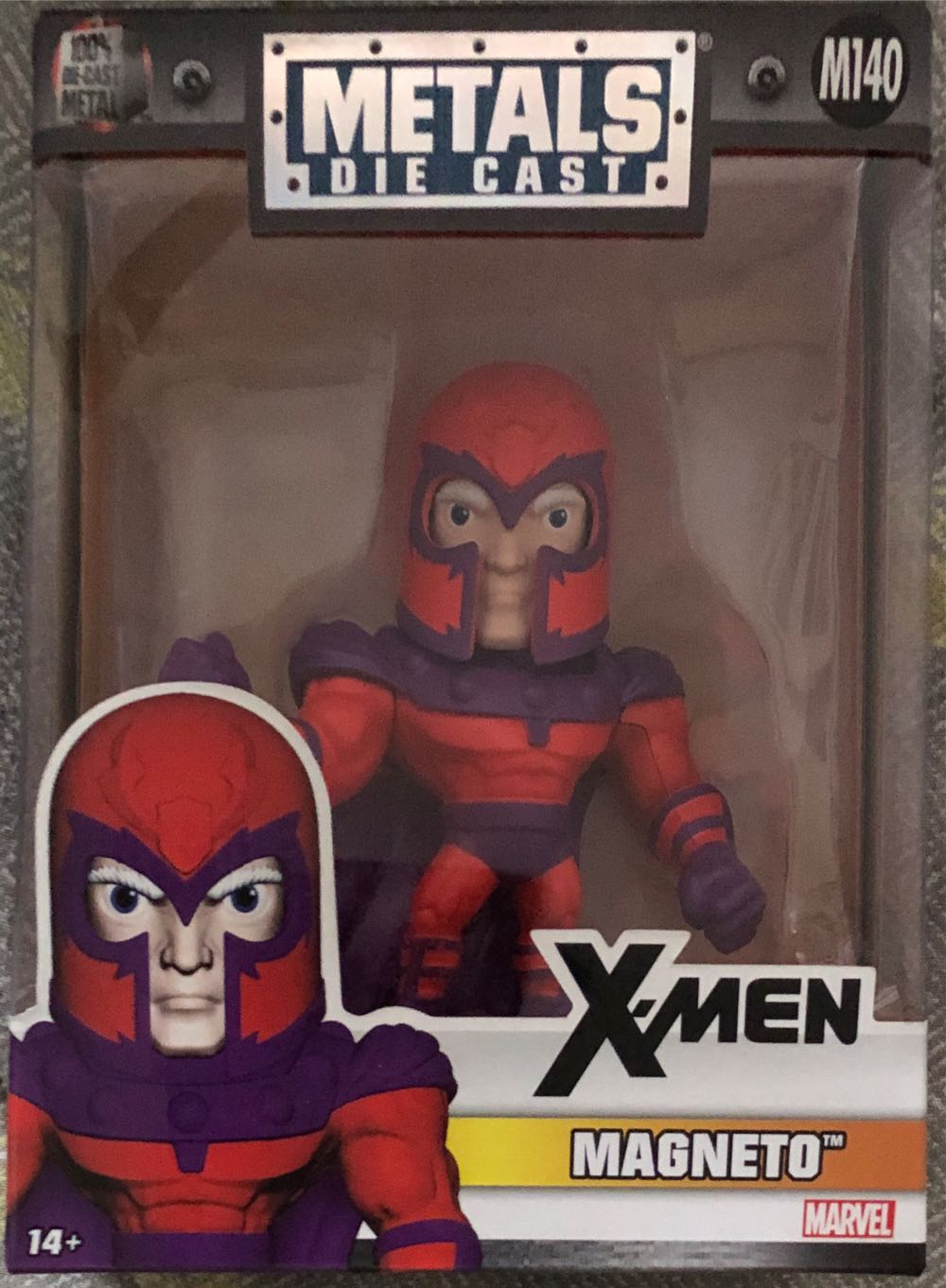 Magneto - X-men  - (metals die cast) By Jada  vinyl figure collectible [Barcode 801310979037] - Main Image 3
