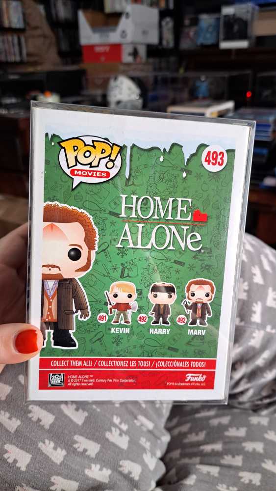 Marv  vinyl figure collectible - Main Image 2