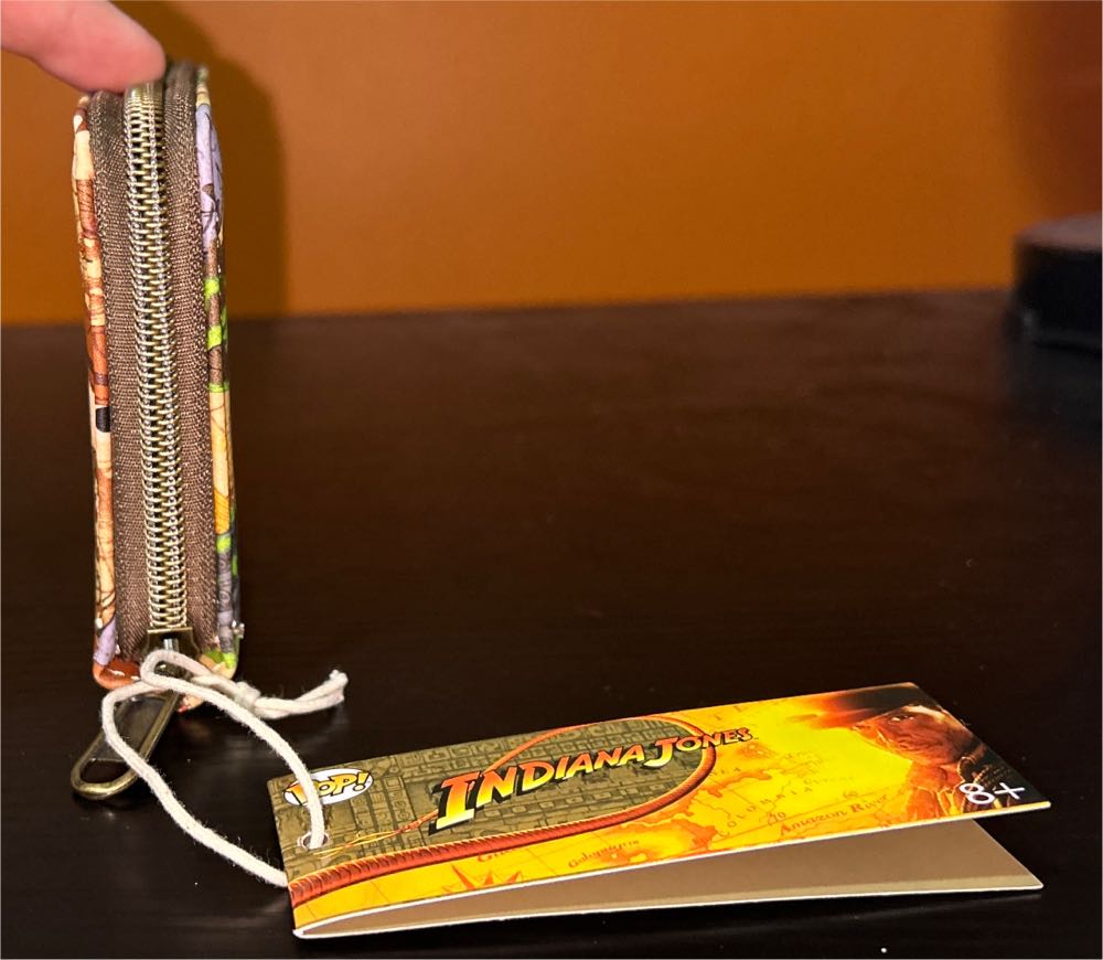 Indiana Jones And The Raiders Of The Lost Ark Zip Around Wallet  vinyl figure collectible [Barcode 671803422070] - Main Image 2