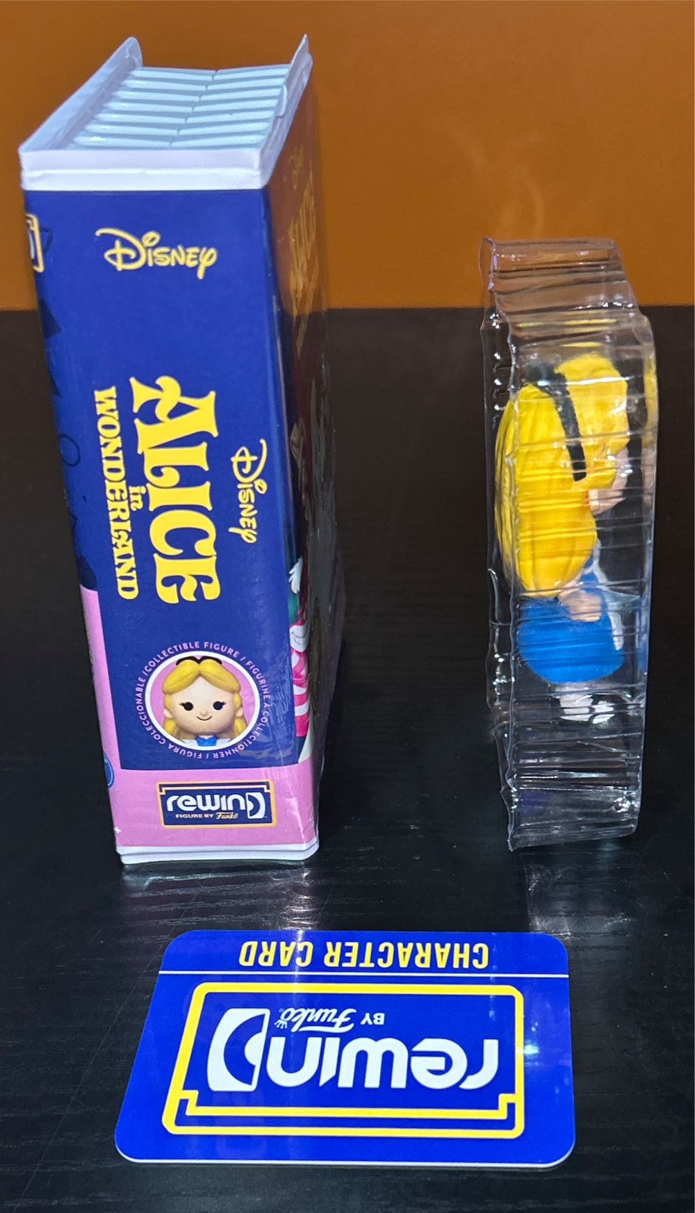 Funko Rewind Alice In Wonderland: Alice (CHASE) - Alice in Wonderland vinyl figure collectible [Barcode 889698710206] - Main Image 4
