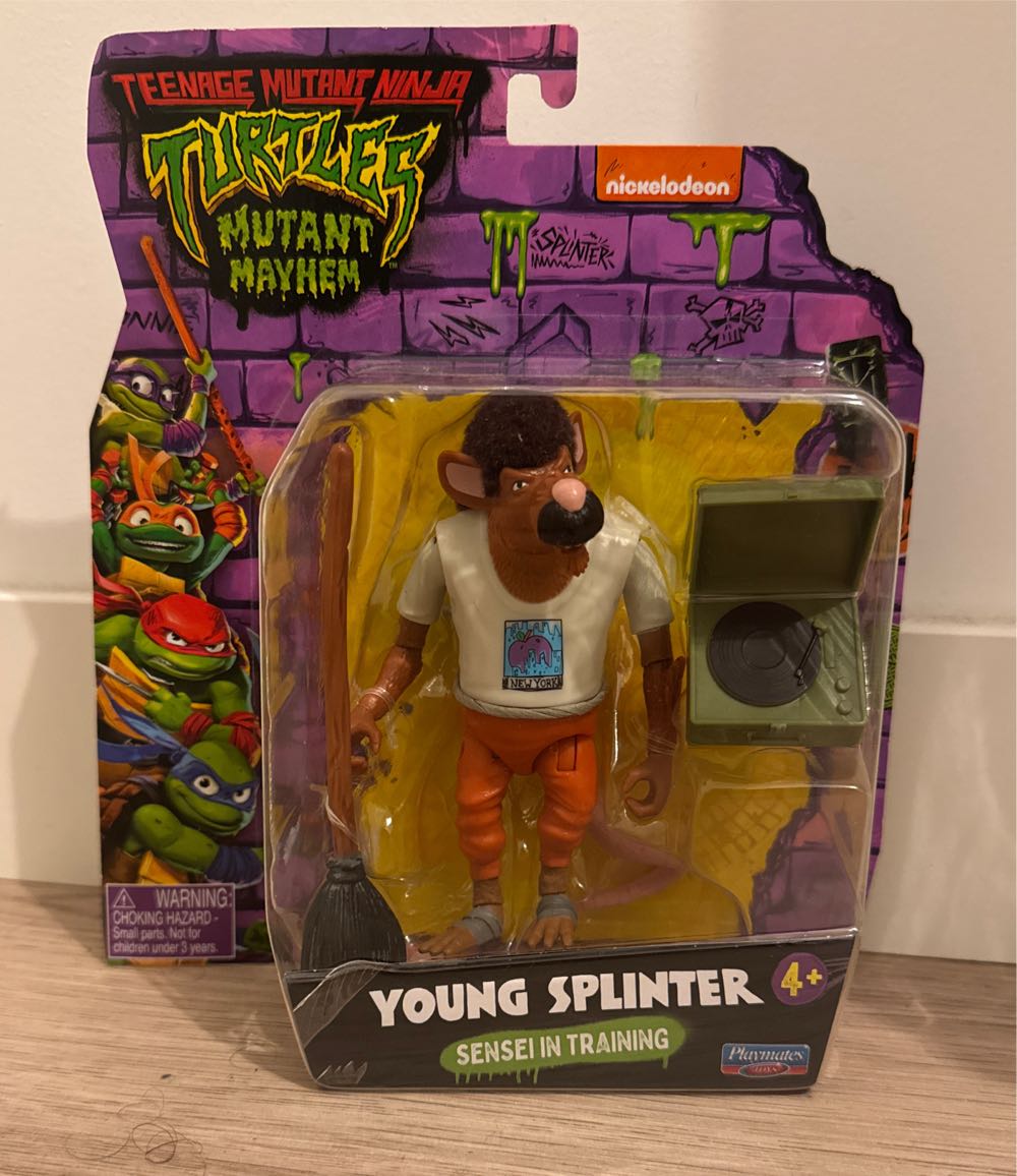 TMNT Mutant Mayhem: Young Splinter (Sensei In Training) - Teenage Mutant Ninja Turtles vinyl figure collectible [Barcode 043377834243] - Main Image 2