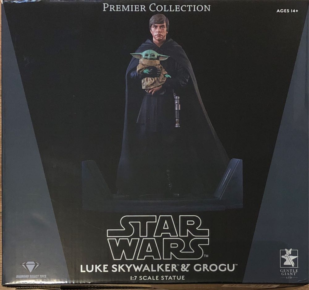 Diamond Select Toys Star Wars Premier Collection: The Mandalorian: Luke Skywalker & Grogu Statue Multicolor  vinyl figure collectible [Barcode 699788844595] - Main Image 2