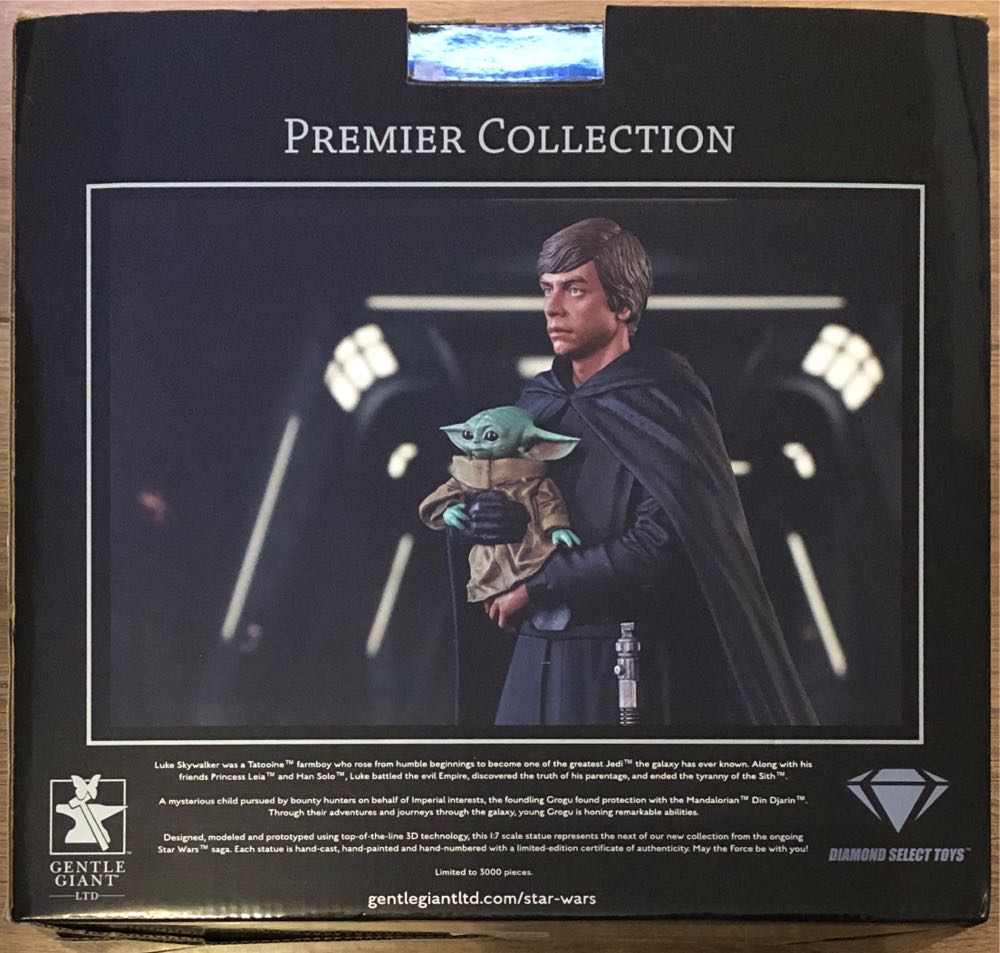 Diamond Select Toys Star Wars Premier Collection: The Mandalorian: Luke Skywalker & Grogu Statue Multicolor  vinyl figure collectible [Barcode 699788844595] - Main Image 4