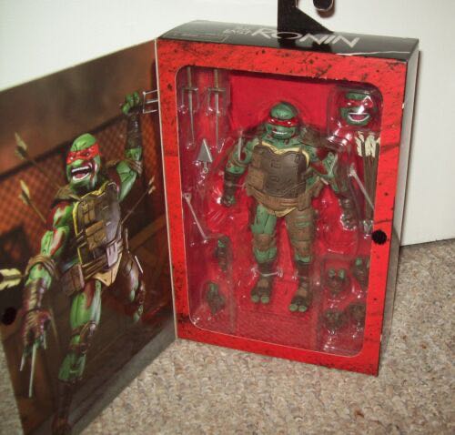 Rick Grimes Deluxe Figure