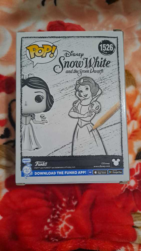 Snow White (Sketched) - Snow White vinyl figure collectible [Barcode 889698809450] - Main Image 2
