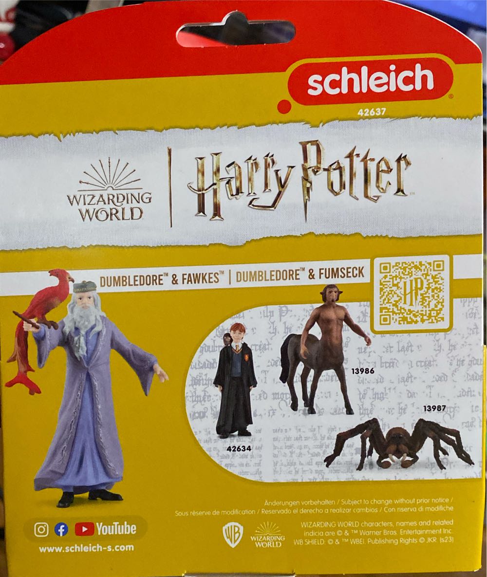 Schleich Wizarding World Of Harry Potter 2-piece Set With Albus Dumbledore & Fawkes Figurines - Harry Potter vinyl figure collectible [Barcode 4059433713304] - Main Image 2