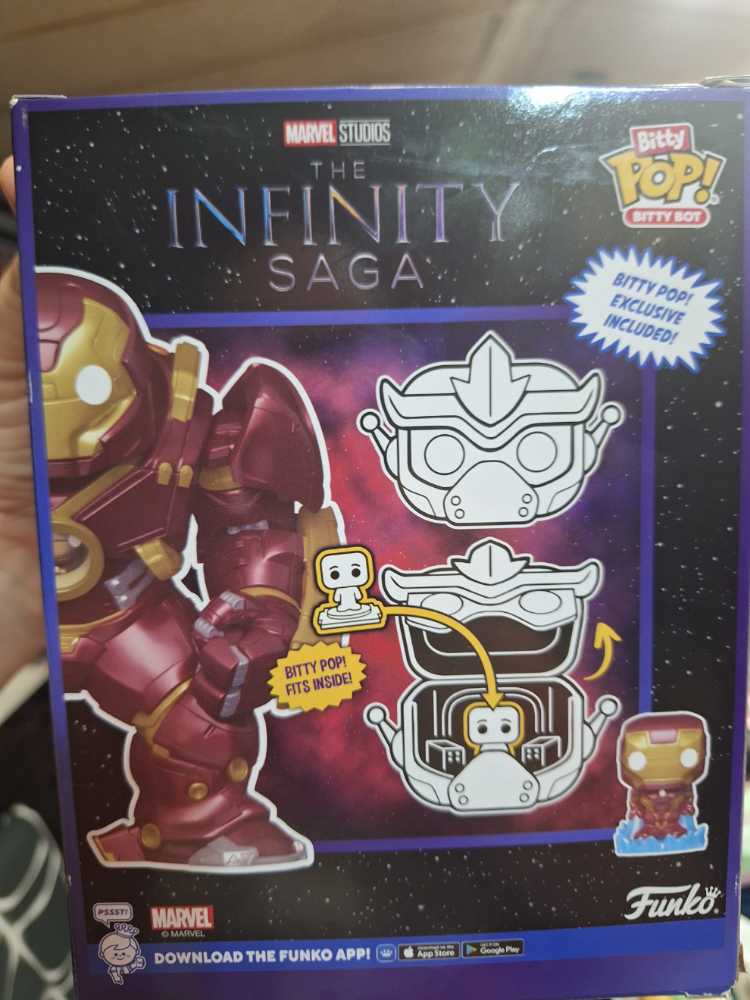 Hulkbuster With Iron Man - Avengers vinyl figure collectible [Barcode 889698836456] - Main Image 4