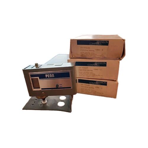 Hot Toys Star Wars 1 6th Collectible Figures: First Order Snowtrooper 2-pack