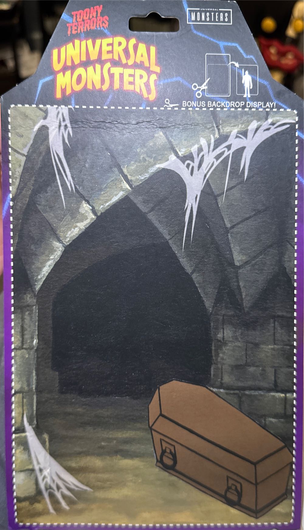 Dracula  vinyl figure collectible [Barcode 634482048528] - Main Image 2