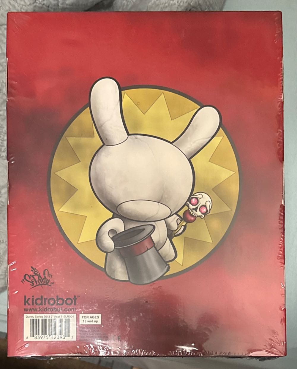 Kidrobot Dunny Side Show 2013 Blind Box Mini Figure Sealed Case  vinyl figure collectible [Barcode 883975123932] - Main Image 3