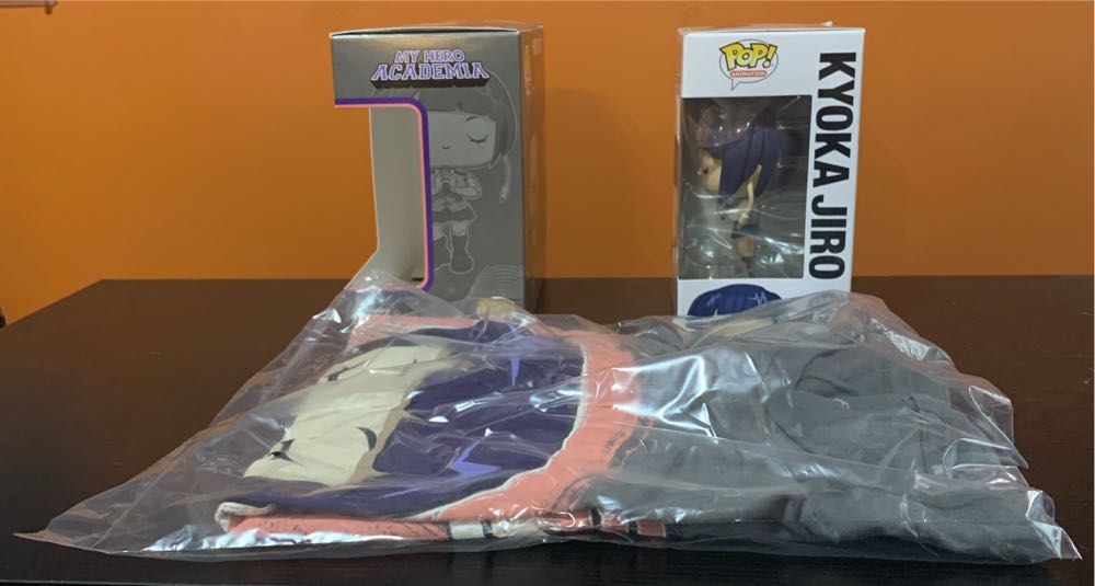 Kyoka Jiro With Microphone T-Shirt Bundle (XL) - My Hero Academia vinyl figure collectible - Main Image 2
