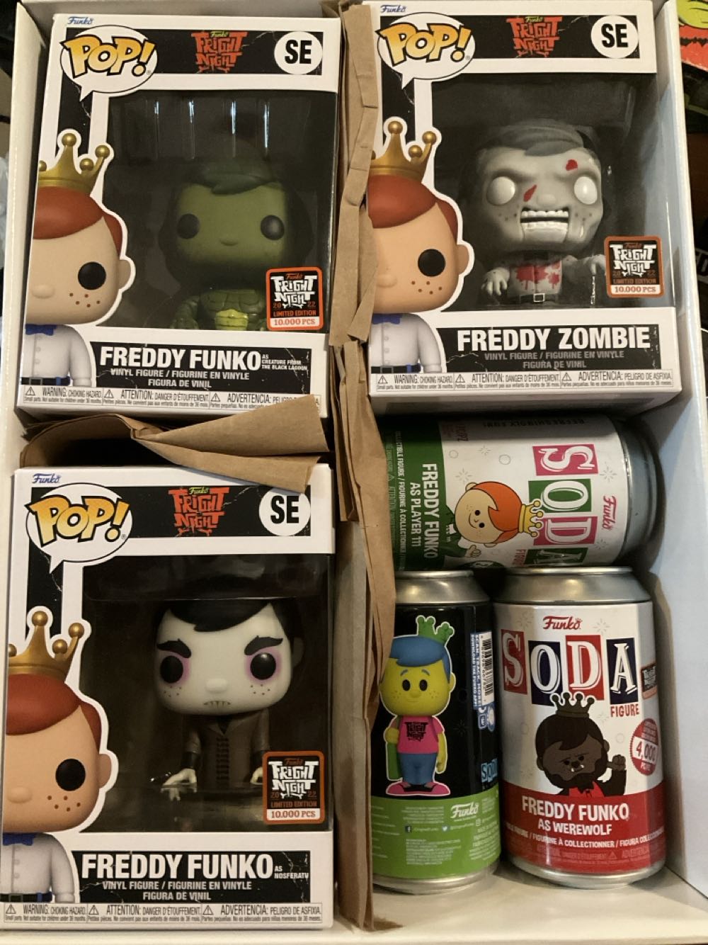 Funko Fright Night Freddy II Se Le Pcs Pop! Nycc 2022 Black Light Exclusive Pop  vinyl figure collectible [Barcode 889698723091] - Main Image 2