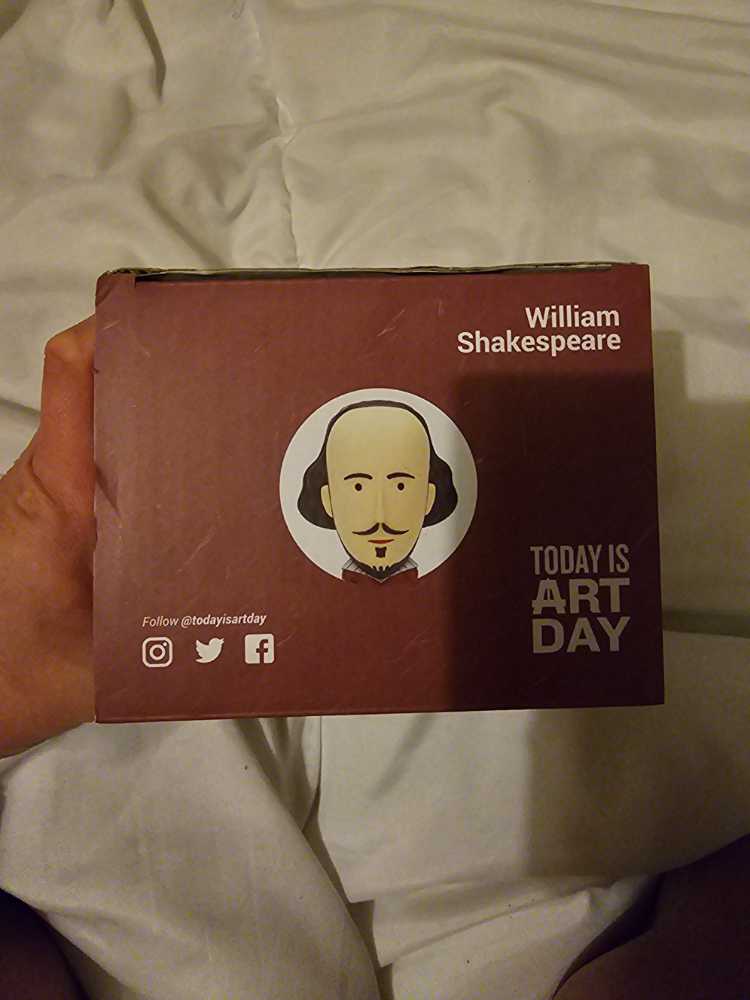 Today Is Art Day: Shakespeare  vinyl figure collectible [Barcode 0853528008429] - Main Image 2