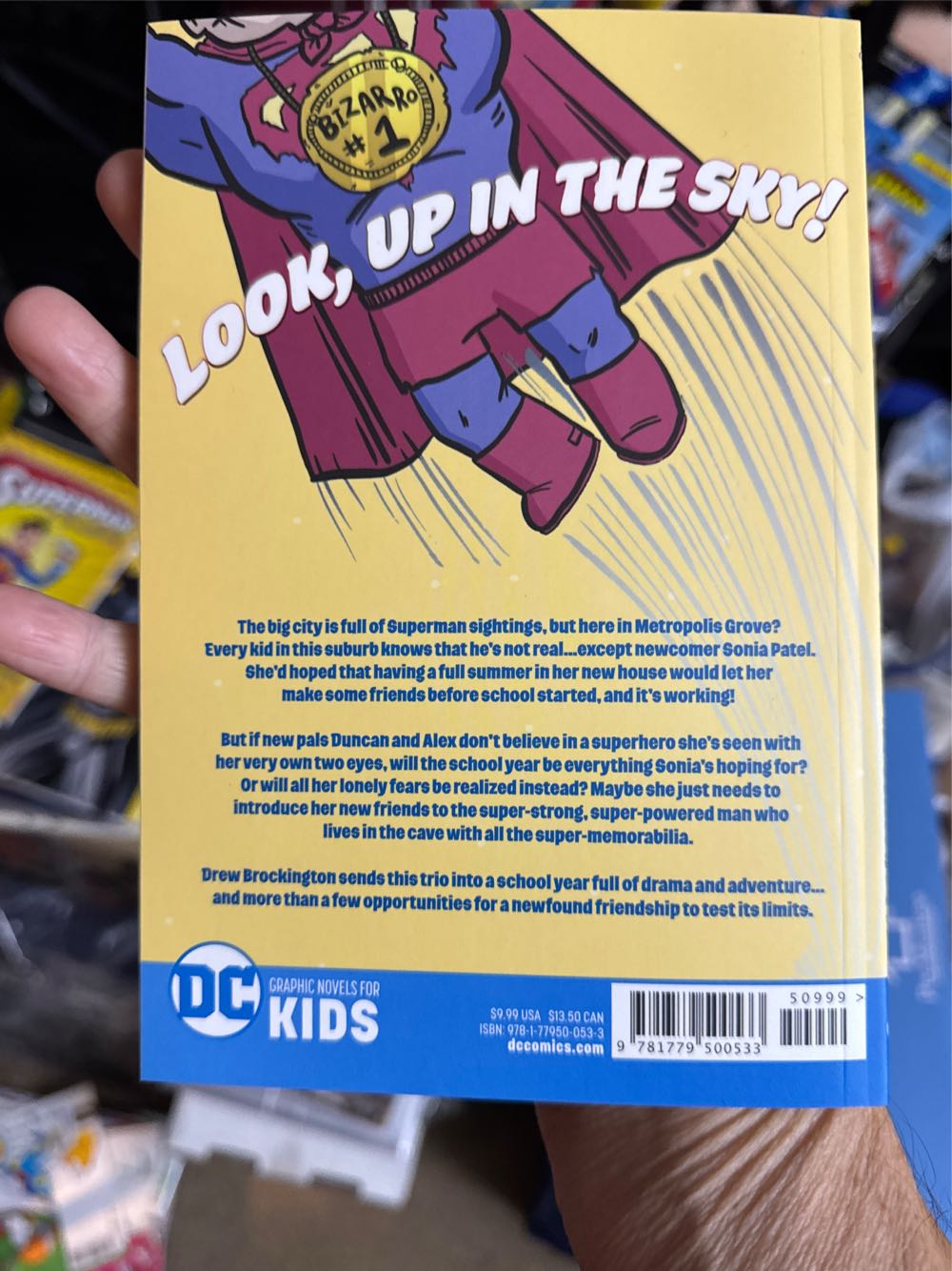 Metropolis Grove Book  vinyl figure collectible [Barcode 9781779500533] - Main Image 2