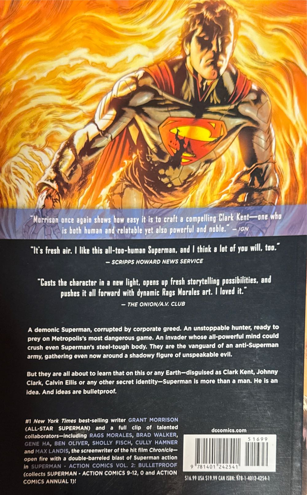 Superman Action Comics 2: Bulletproof  vinyl figure collectible [Barcode 9781401242541] - Main Image 2