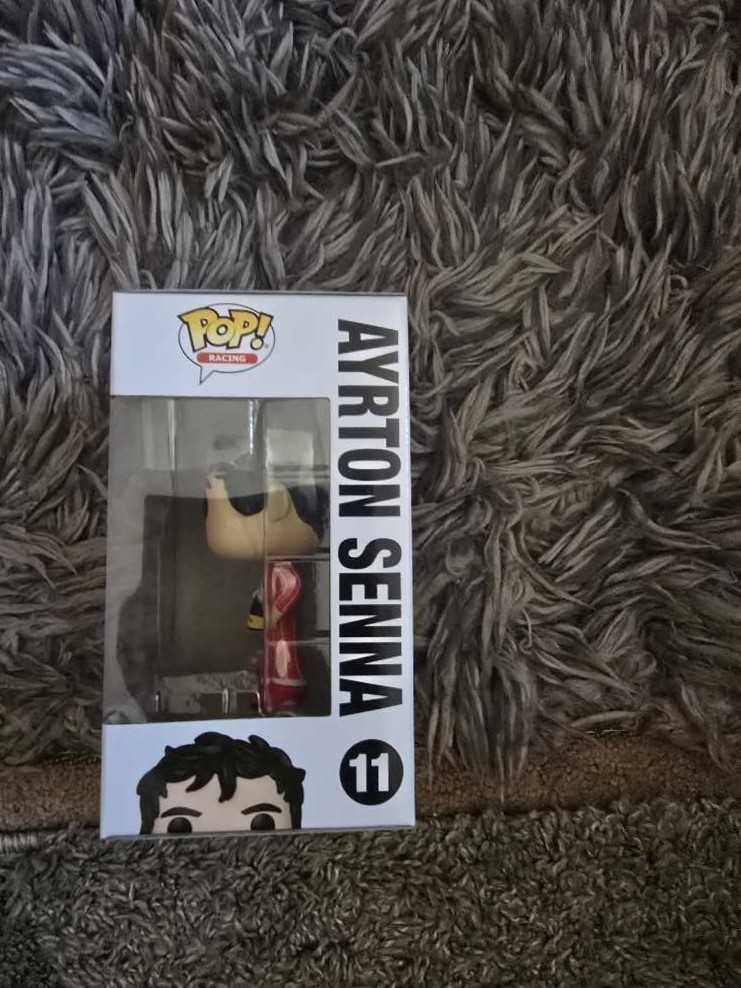 Ayrton Senna (McLaren)  vinyl figure collectible [Barcode 889698861809] - Main Image 4