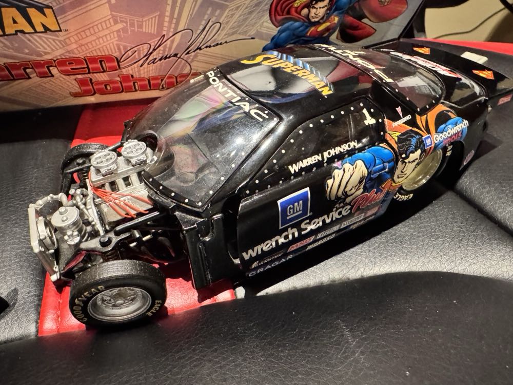 Superman, Limited Edition 1: 24 Scale Pedal Car Bank Nascar 1999  vinyl figure collectible - Main Image 3