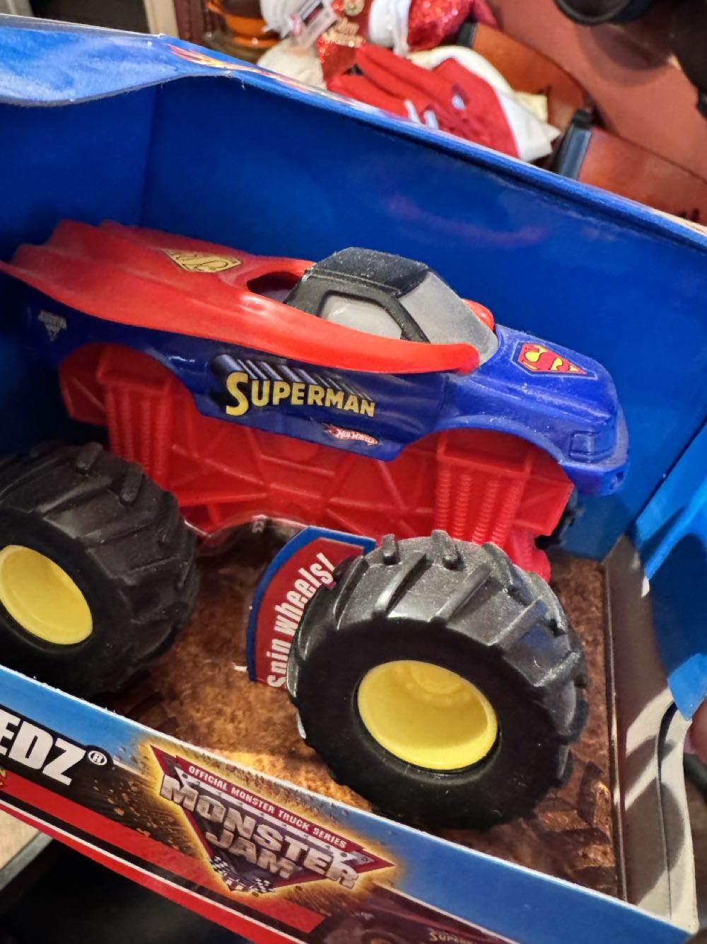 Superman Hot Wheels, Monster, Jam, 1:64 Scale Collectible Truck Rev Tredz  vinyl figure collectible [Barcode 026676898536] - Main Image 3