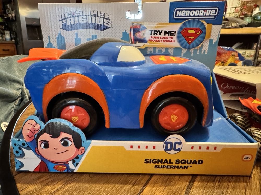Dc Super Friends Herodrive Signal Squad Superman Vehicle Car New  vinyl figure collectible [Barcode 021664604274] - Main Image 2
