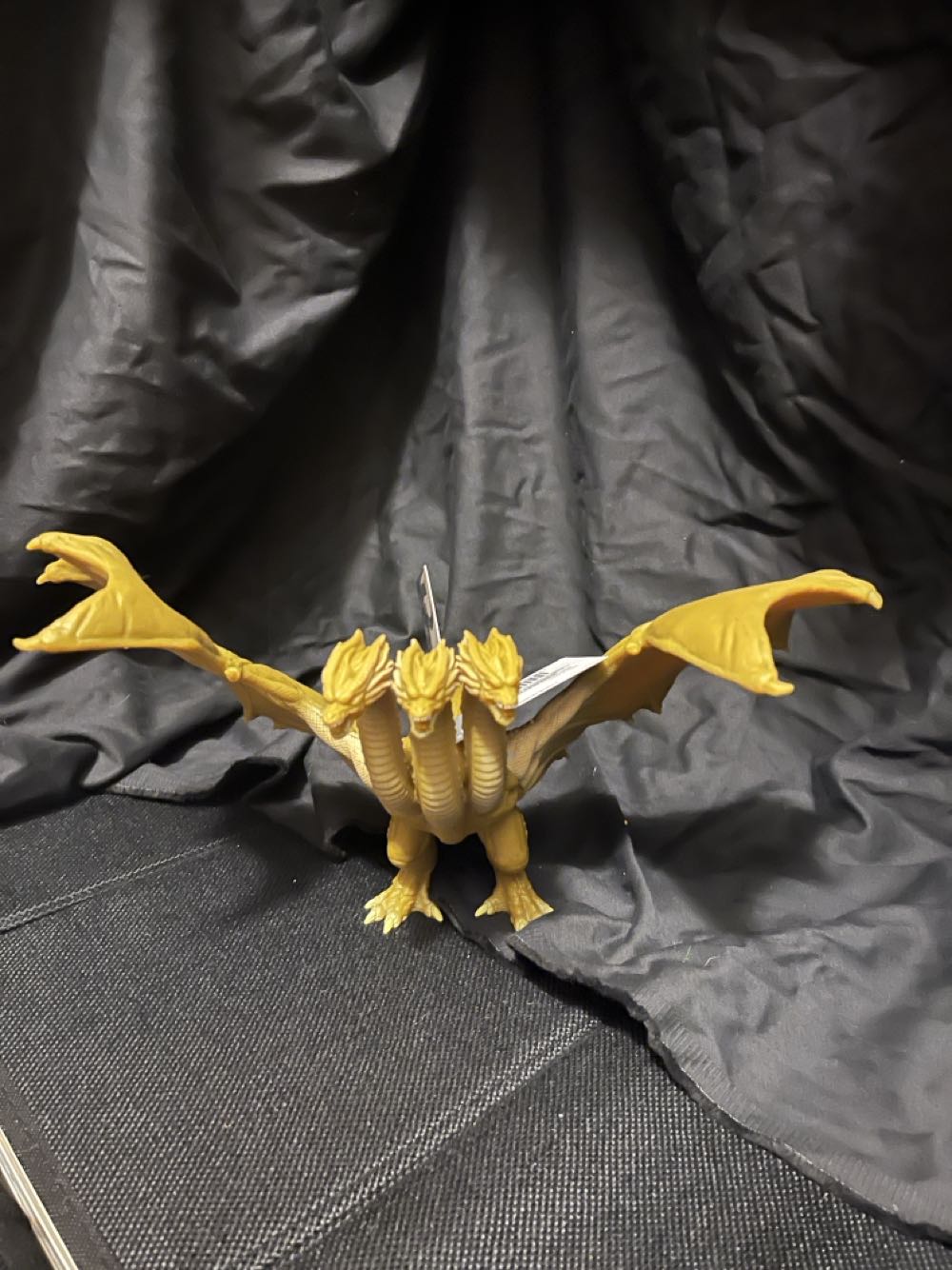 Bandai King Ghidorah 2019 - Godzilla vinyl figure collectible [Barcode 045557921736] - Main Image 3