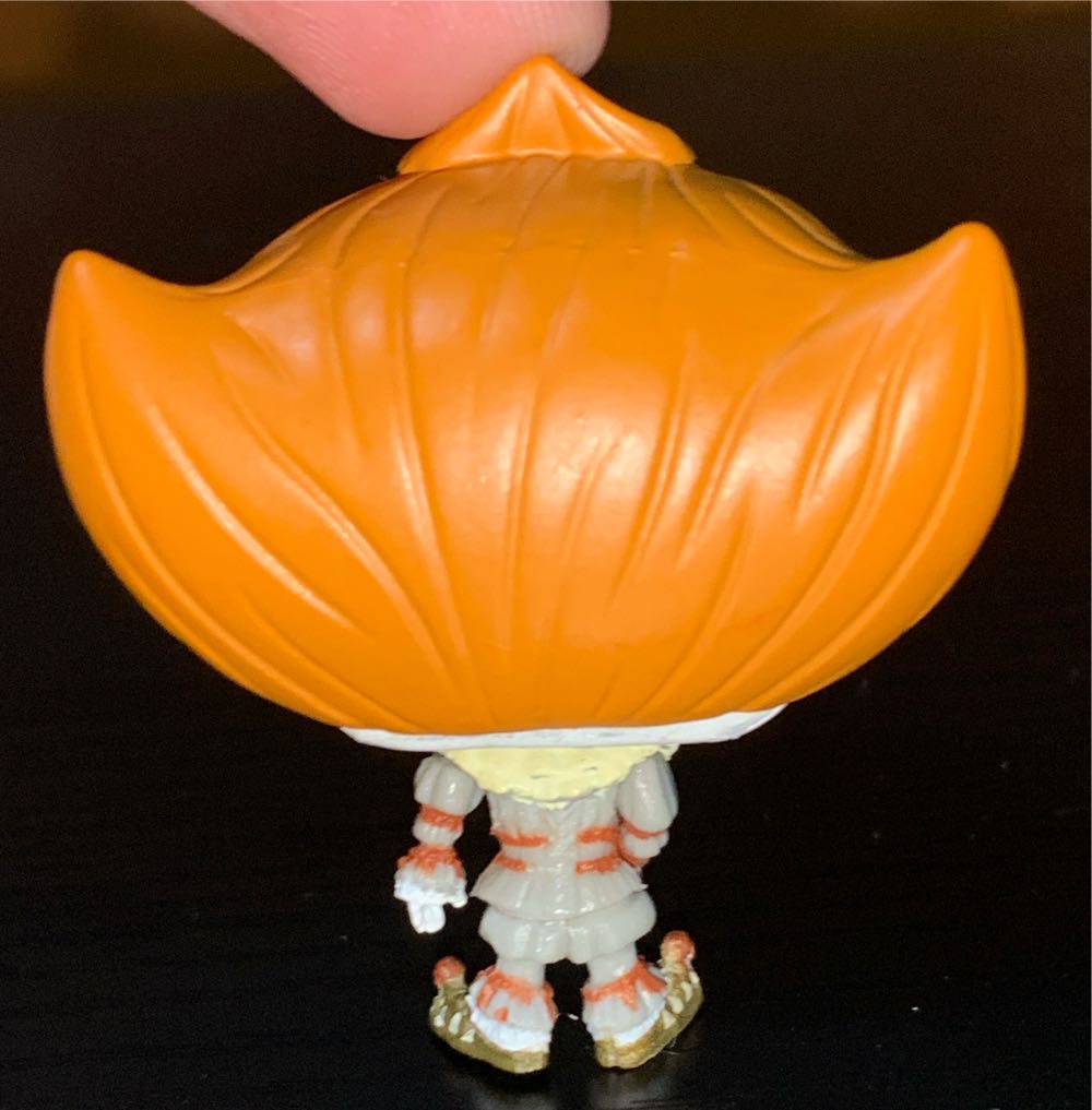 Pennywise The Dancing Clown - It vinyl figure collectible - Main Image 3