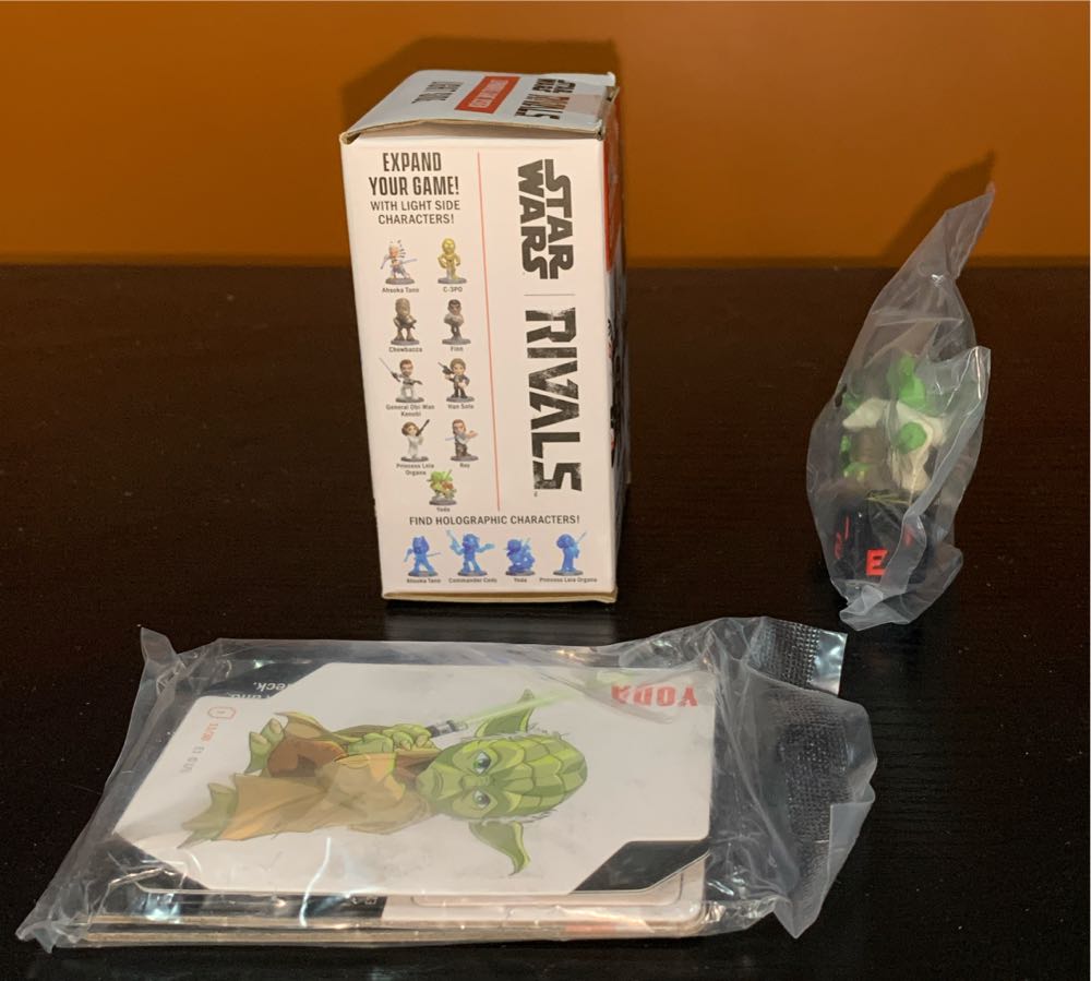 Yoda  vinyl figure collectible [Barcode 889698737197] - Main Image 2
