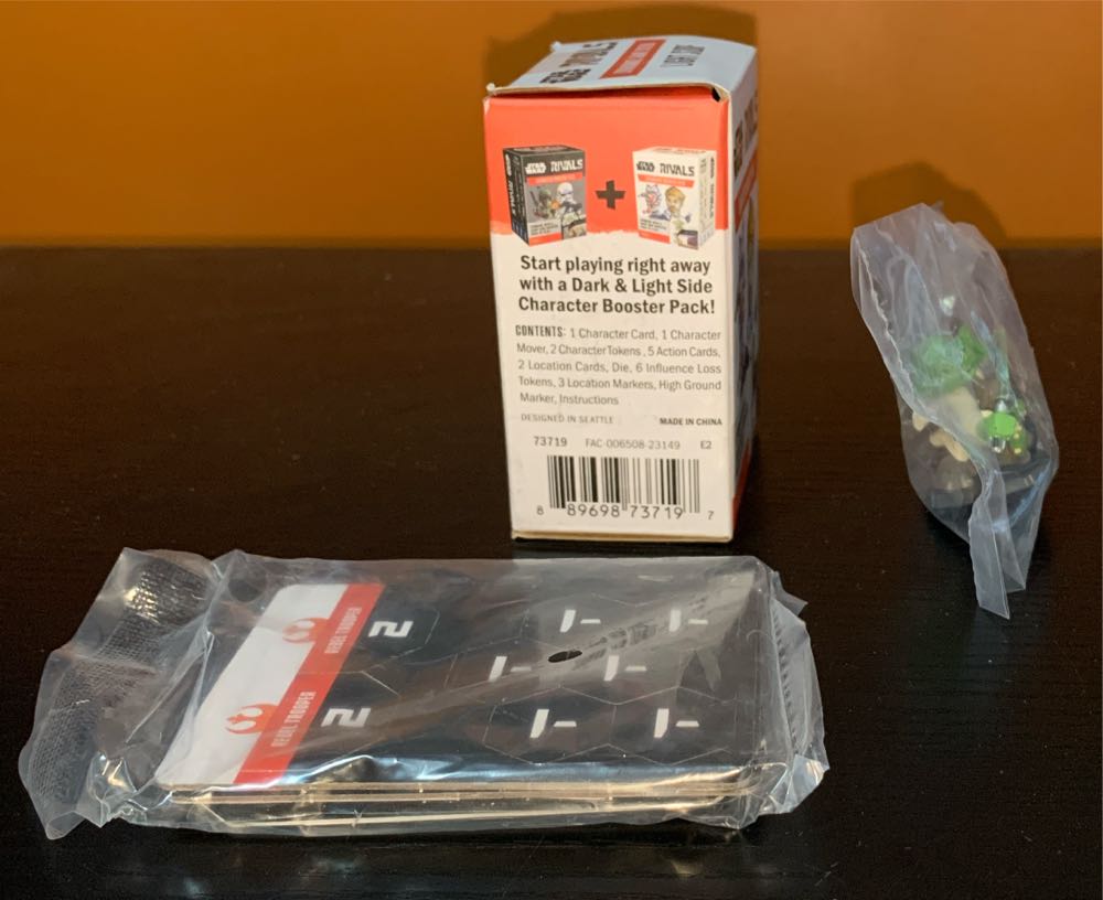 Yoda  vinyl figure collectible [Barcode 889698737197] - Main Image 4