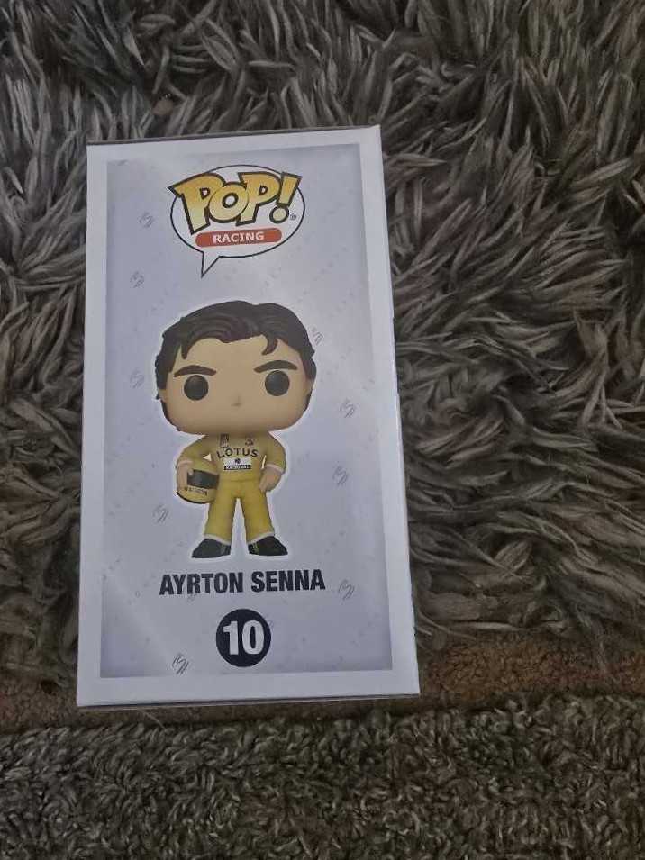 Ayrton Senna (Lotus Racing)  vinyl figure collectible [Barcode 889698861793] - Main Image 3