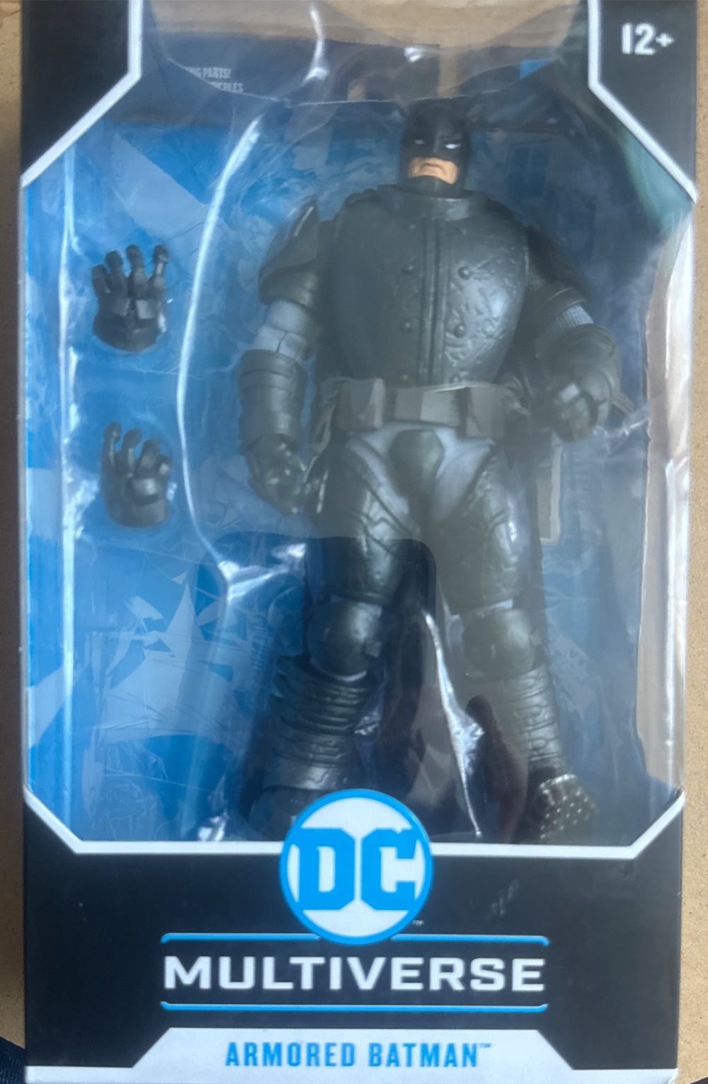 DC Multiverse Batman The Dark Knight Returns: Armored Batman  vinyl figure collectible [Barcode 787926151435] - Main Image 2