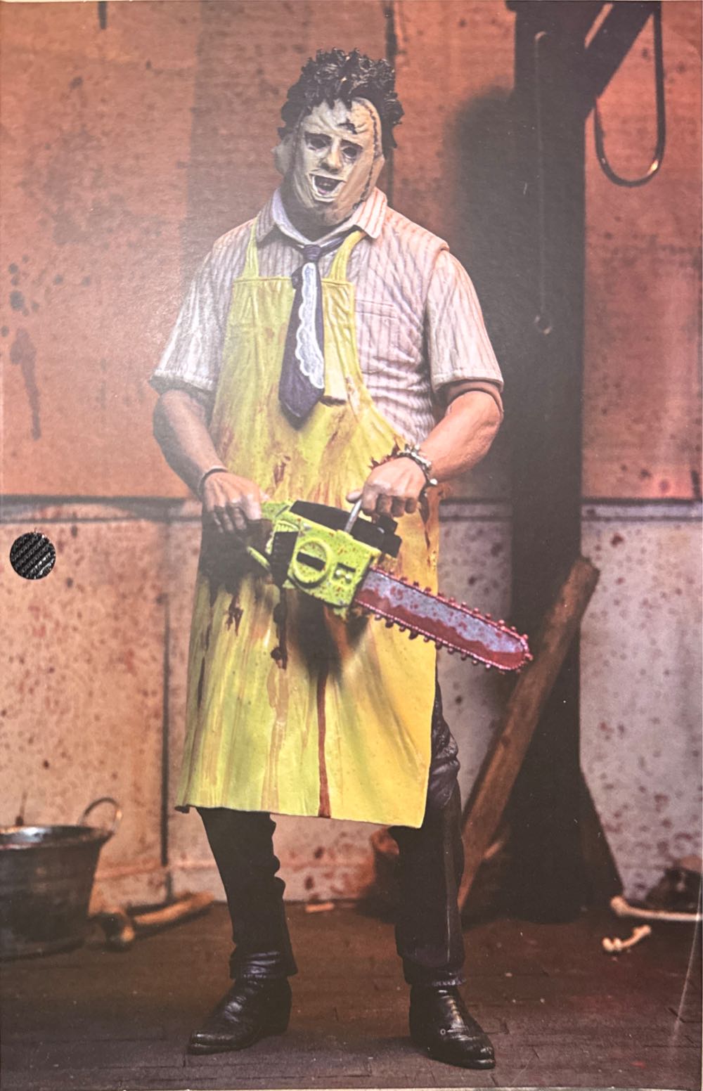 Leatherface  vinyl figure collectible [Barcode 634482416075] - Main Image 3