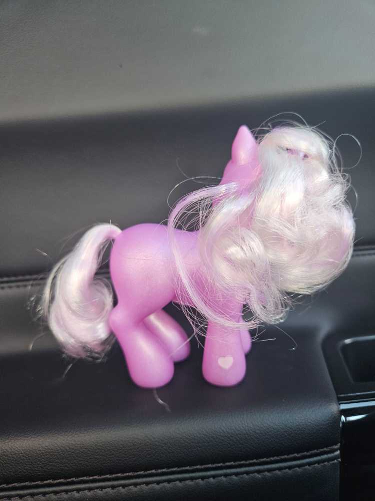 Wisteria - My Little Pony vinyl figure collectible - Main Image 2