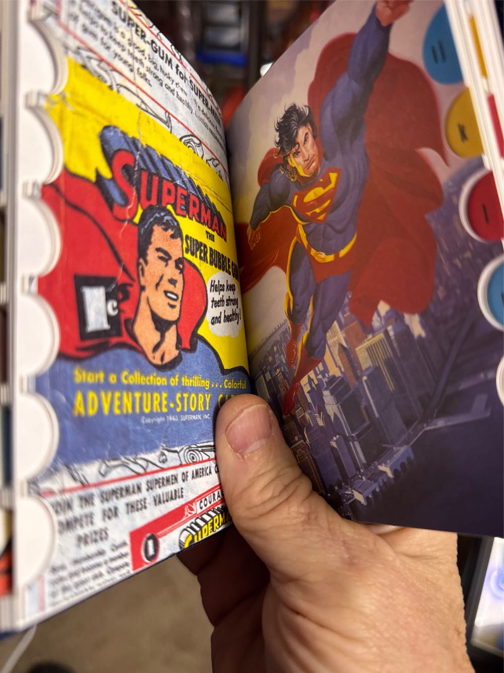 Superman Address Book  vinyl figure collectible [Barcode 9780811824774] - Main Image 2