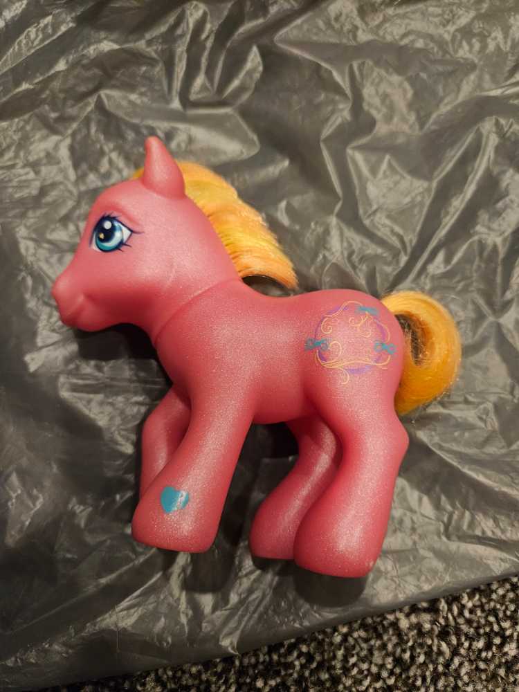 Beetlejuice -1759- Lydia Deetz (Floating)