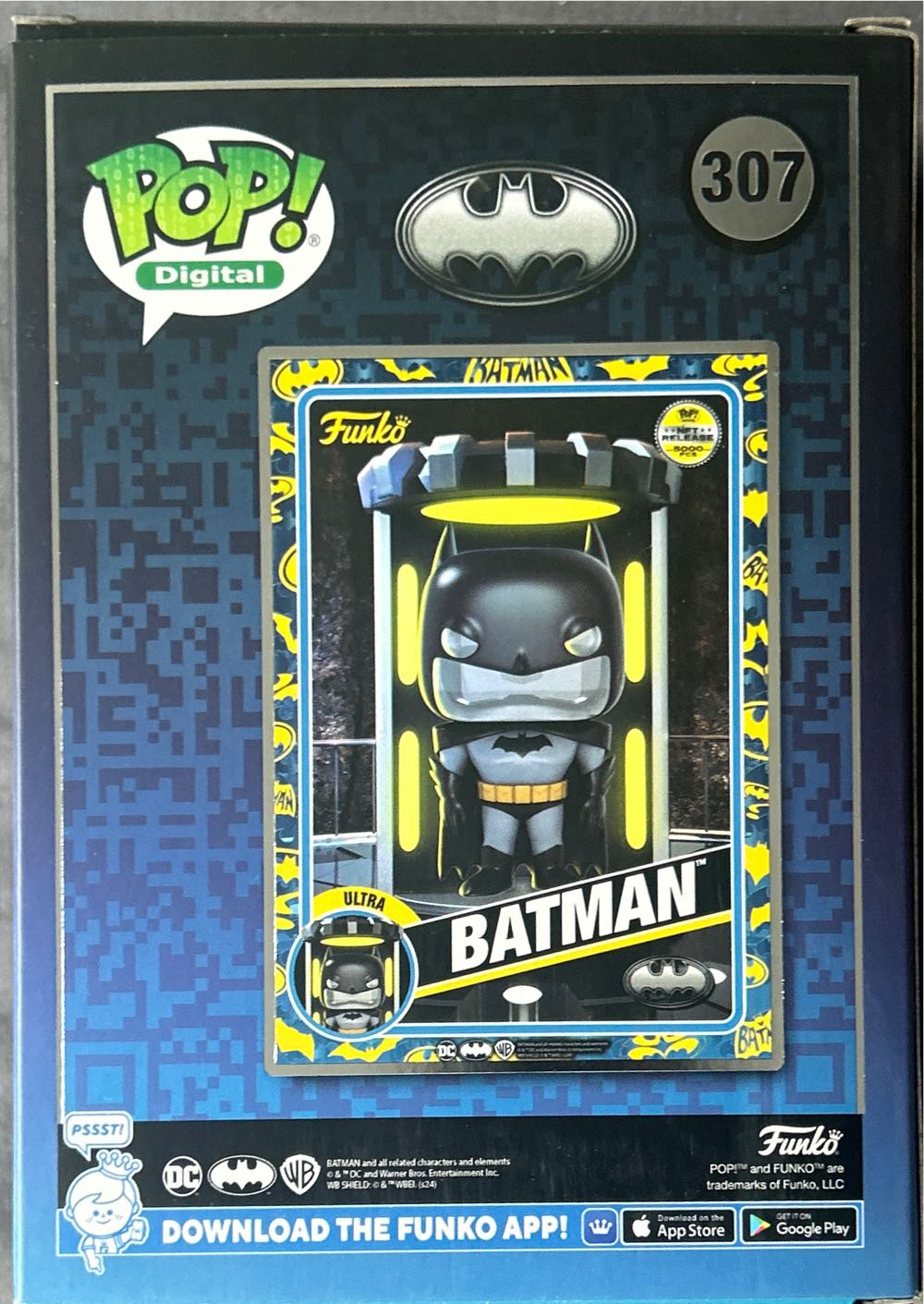 Batman GITD NFT - Batman vinyl figure collectible [Barcode 889698855594] - Main Image 2