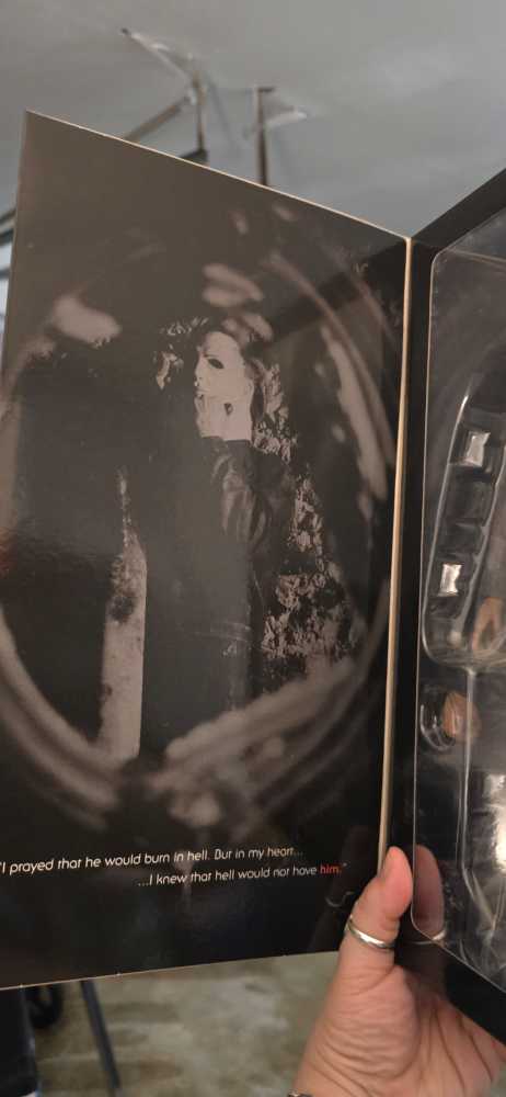 Michael Myers Halloween 5  12’ Figure  vinyl figure collectible - Main Image 2