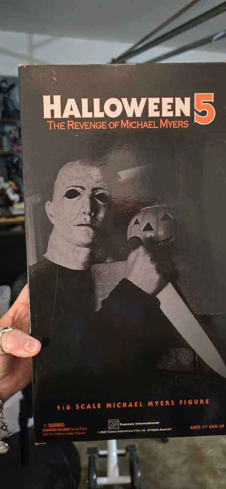 Michael Myers Halloween 5  12’ Figure  vinyl figure collectible - Main Image 4