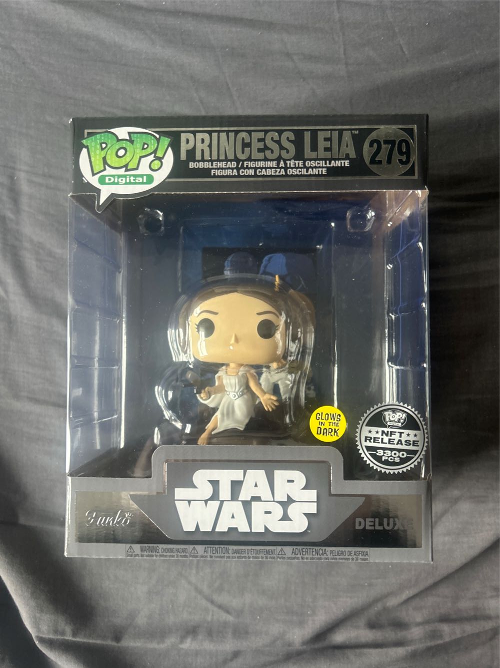 Princess Leia - Star Wars vinyl figure collectible [Barcode 889698791724] - Main Image 2
