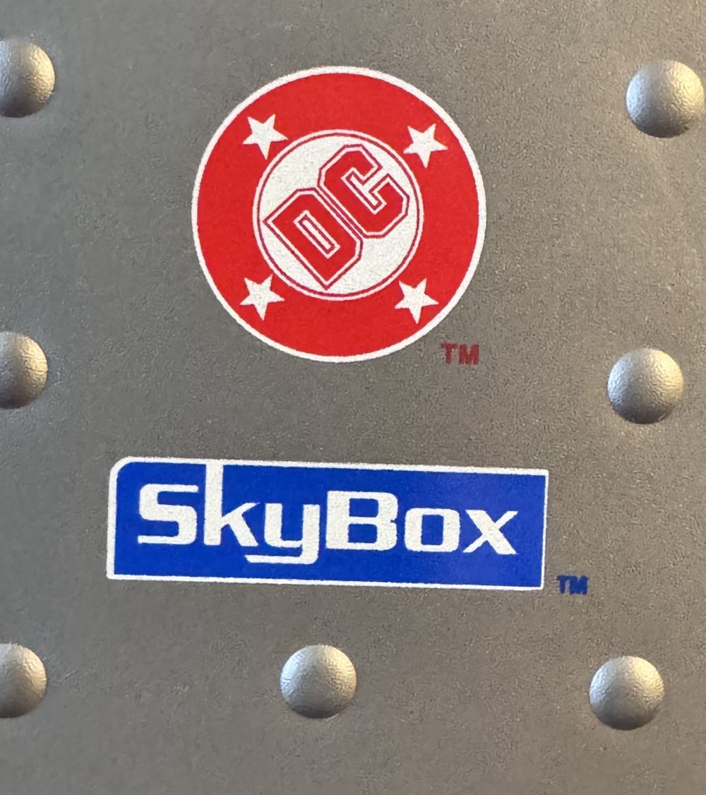 SkyBox Platinum Series Binder 1994  vinyl figure collectible - Main Image 3