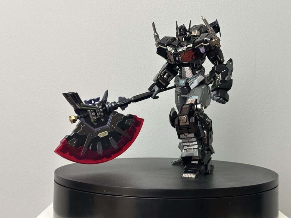 Muscle Bear Transformers Nemesis Prime - Transformers vinyl figure collectible - Main Image 4