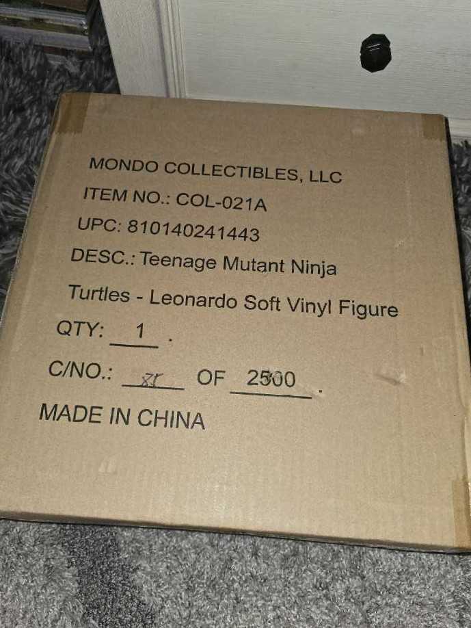 TMNT Mondo Leonardo   vinyl figure collectible [Barcode 810140241443] - Main Image 3